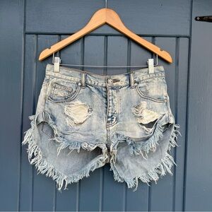 One Teaspoon Light Blue Distressed Jean Shorts Women’s Size 27